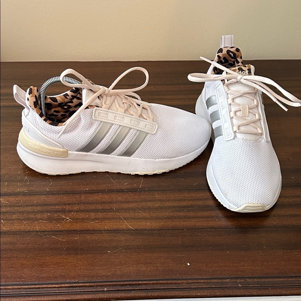 Adidas Women's Racer TR21 White Leopard Print Size 9